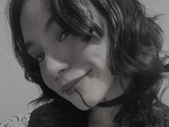 RaveenMoonn - female with brown hair webcam at xLoveCam