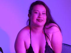 RavenBlaze - female with brown hair and  big tits webcam at xLoveCam