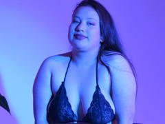 RavenBlaze - female with brown hair and  big tits webcam at xLoveCam