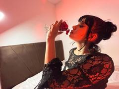 RavenMorninsgstar - female with black hair webcam at xLoveCam