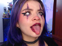RavenThuwu - female with brown hair webcam at xLoveCam