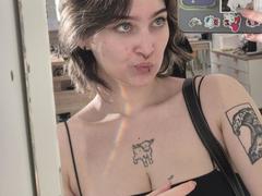 RayBeliles - female webcam at xLoveCam