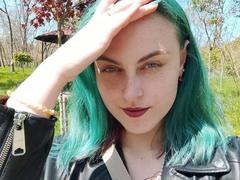 RayeReam - female with brown hair webcam at xLoveCam