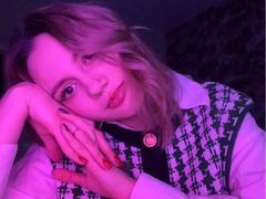 RaynaClayman - female webcam at xLoveCam