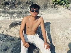 Rayzen69 - male webcam at xLoveCam