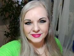 SmilingTease - blond female with  big tits webcam at ImLive