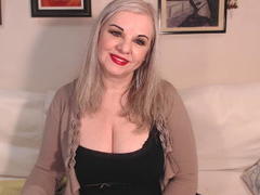SmilingTease - blond female with  big tits webcam at ImLive
