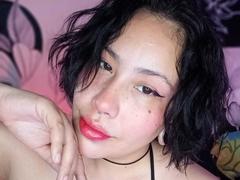 RebbekaBhons from LiveJasmin