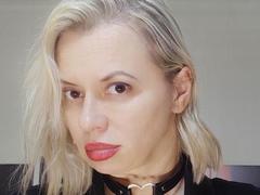 RebeccaDarling from xLoveCam