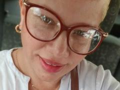 RebbeccaHunter - blond female with  big tits webcam at LiveJasmin