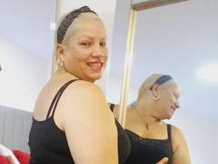 RebbeccaHunter - blond female with  big tits webcam at LiveJasmin