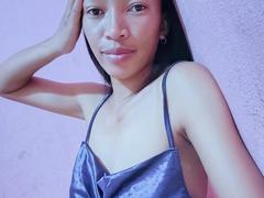 VikkyHot - female with black hair webcam at xLoveCam