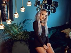 ReenaDolce from xLoveCam