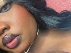 ReinaEbanox - female with black hair and  big tits webcam at xLoveCam