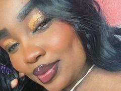 ReinaEbanox - female with black hair and  big tits webcam at xLoveCam