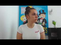 ReineDuJeu from xLoveCam