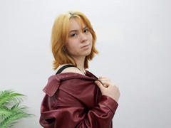 RemyCalhoun - blond female with  big tits webcam at xLoveCam