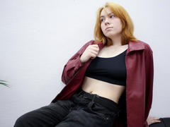 RemyCalhoun - blond female with  big tits webcam at xLoveCam