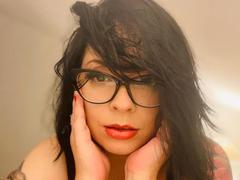 RenataEvergreen - female with black hair and  small tits webcam at xLoveCam
