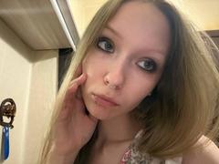 RendaPancake - female webcam at xLoveCam