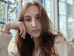 ReneUnderdown - female with black hair webcam at xLoveCam