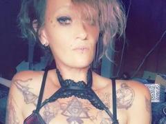 RenegadeVyx - female with red hair and  big tits webcam at xLoveCam