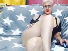 ReniaHot - blond female with  big tits webcam at xLoveCam