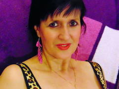 ReniaHot - blond female with  big tits webcam at xLoveCam