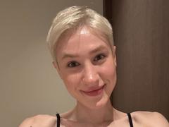 Rhoksi - blond female webcam at xLoveCam