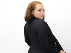 Rhoxana - female with brown hair and  big tits webcam at xLoveCam