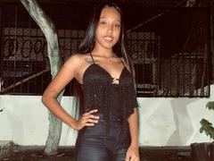 RiahannaJons - female with black hair and  big tits webcam at xLoveCam
