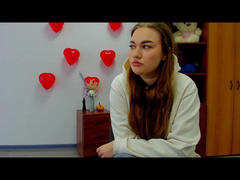 Riandia from xLoveCam