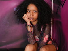 RihaLion - female with black hair webcam at xLoveCam