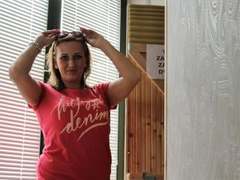Rikki-hot - blond female webcam at xLoveCam