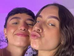 RileyAndAlexa - female webcam at xLoveCam