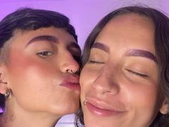 RileyAndAlexa - female webcam at xLoveCam