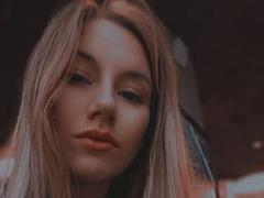 KimShoogar - blond female webcam at LiveJasmin