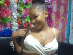 RinaXoxo - female with black hair webcam at xLoveCam