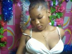 RinaXoxo from xLoveCam