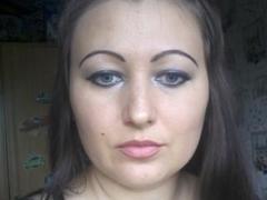 Riniya - female with brown hair and  small tits webcam at xLoveCam