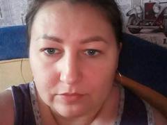 Riniya - female with brown hair and  small tits webcam at xLoveCam