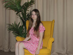 RinaAshley - female with brown hair webcam at LiveJasmin