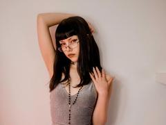 Riverly - female with black hair webcam at xLoveCam