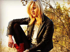 RompingGodess - blond female with  small tits webcam at xLoveCam