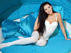 RonaBeautty - female with black hair webcam at ImLive