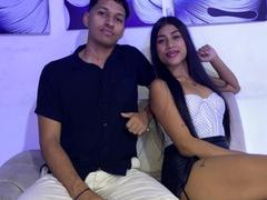 RoomieSsecretsss - couple webcam at xLoveCam