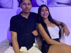 RoomieSsecretsss - couple webcam at xLoveCam