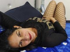 RoraimAnaggie - female with brown hair webcam at xLoveCam