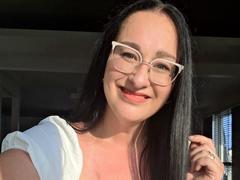 RoriQ - female with black hair webcam at xLoveCam