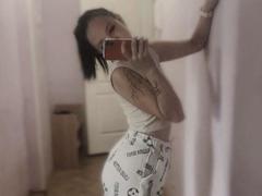 RosaNelsson - female with black hair webcam at xLoveCam